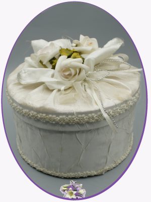 white rose - cutie rotunda pt cocarde sau petale de flori